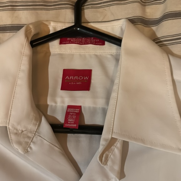 Arrow brand men’s white tshirt 14 1/2 inch neck size small - Picture 2 of 5